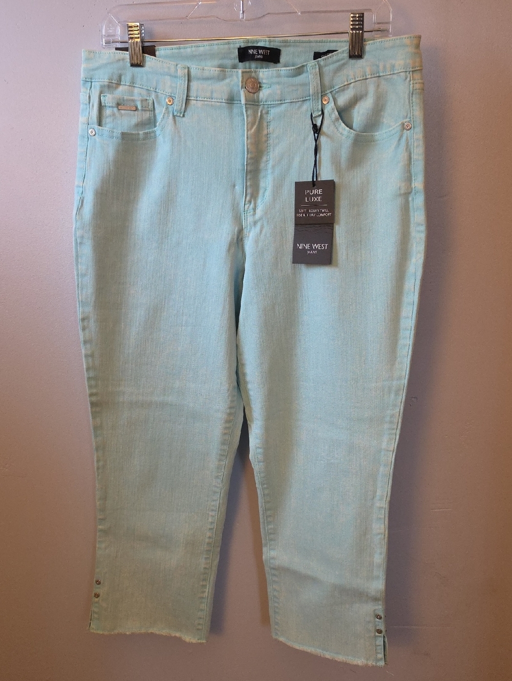 Nine West Women's Light Blue With a Mint Wash Cropped Jeans